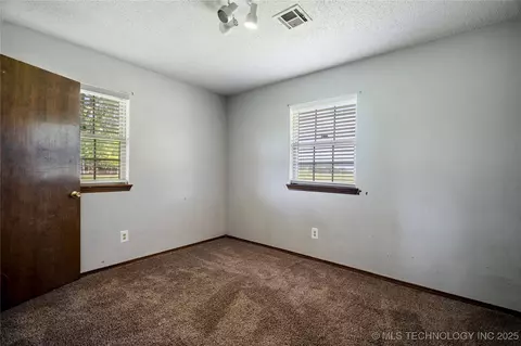 Bedroom - 426670 1150 Rd, Eufaula, OK 74426 photo 1 of 3