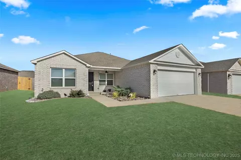 7413 E 158th St S, Bixby, OK 74008