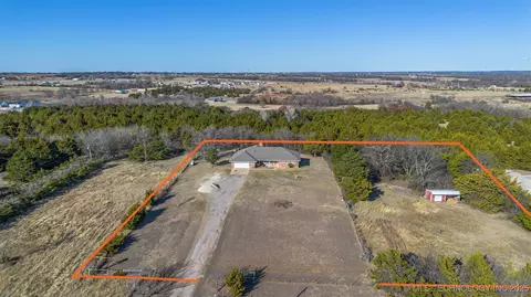 650 Williams, Sulphur, OK 73086