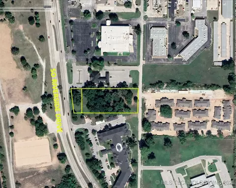 7130 S Quincy Ave, Tulsa, OK 74136