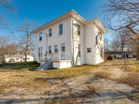 Exterior - 130 E 16th St, Ada, OK 74820 photo 6 of 9