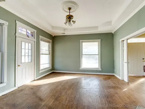 Living - 130 E 16th St, Ada, OK 74820 photo 1 of 2