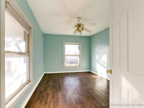 Bedroom - 130 E 16th St, Ada, OK 74820 photo 2 of 4