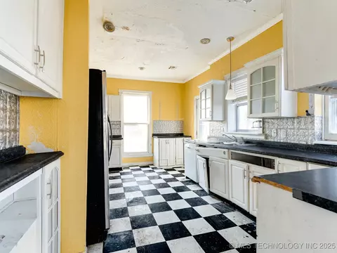 Kitchen - 130 E 16th St, Ada, OK 74820 photo 1 of 3