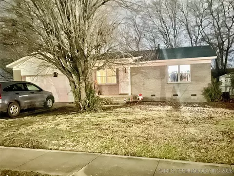 601 E 8th St, Owasso, OK 74055