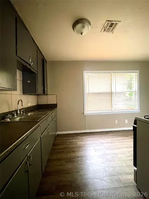 Kitchen - 6734 E Independence St, Tulsa, OK 74115 photo 3 of 3