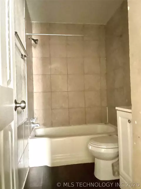 Bath - 6734 E Independence St, Tulsa, OK 74115 photo 1 of 2