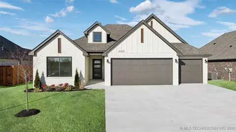 22925 E 107th St S, Broken Arrow, OK 74014