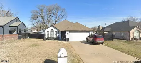 431 E Seminole Pl, Tulsa, OK 74106