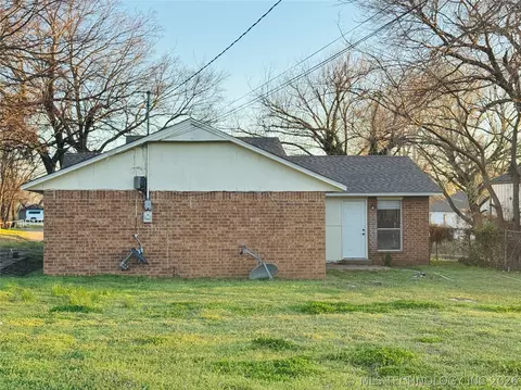 1318 E Oak St, Cushing, OK 74023 photo 17