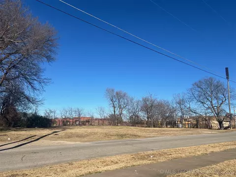 6047 E Virgin St, Tulsa, OK 74115
