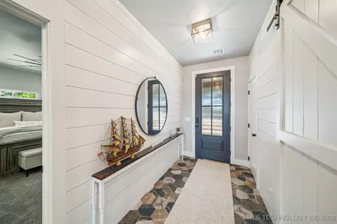 Entry Way - 142 Private Road 61, Eucha, OK 74342 photo 3 of 8