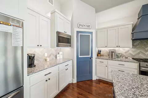 Kitchen - 142 Private Road 61, Eucha, OK 74342 photo 9 of 9