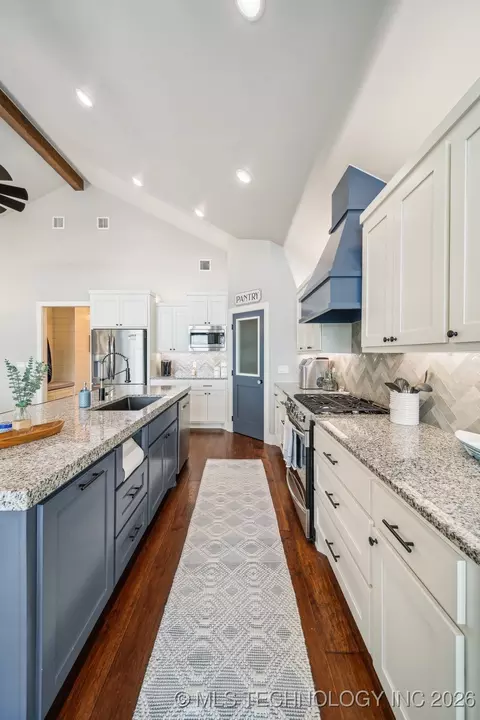 Kitchen - 142 Private Road 61, Eucha, OK 74342 photo 3 of 9