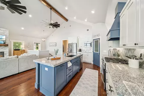 Kitchen - 142 Private Road 61, Eucha, OK 74342 photo 8 of 9