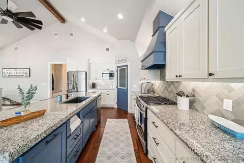 Kitchen - 142 Private Road 61, Eucha, OK 74342 photo 7 of 9