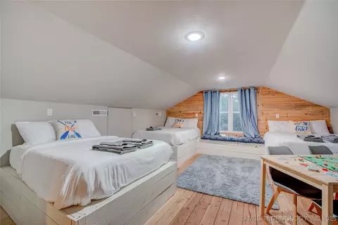 Bedroom - 555 Williams Dr, Eufaula, OK 74432 photo 12 of 16