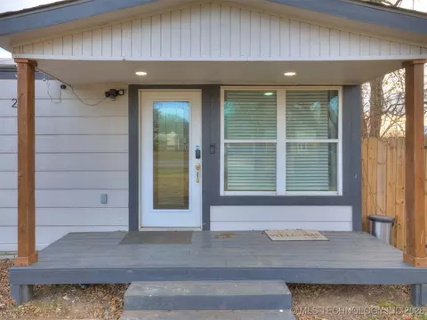 228 E Mohawk Blvd, Tulsa, OK 74106 photo 2