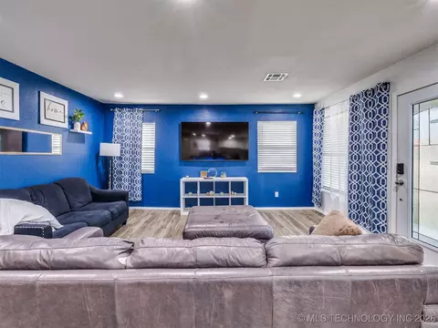 228 E Mohawk Blvd, Tulsa, OK 74106 photo 6