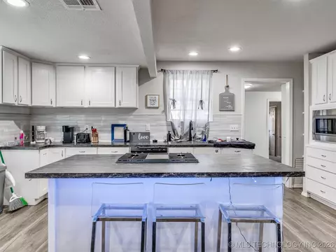 228 E Mohawk Blvd, Tulsa, OK 74106 photo 32