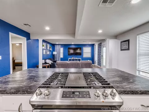 228 E Mohawk Blvd, Tulsa, OK 74106 photo 13