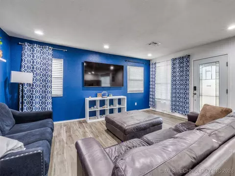 228 E Mohawk Blvd, Tulsa, OK 74106 photo 7