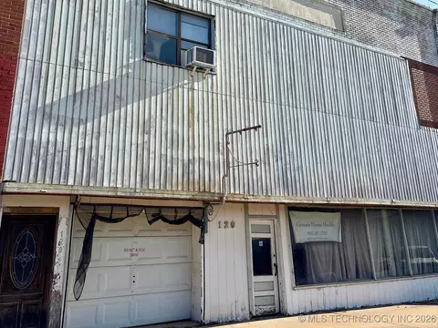 120 N Main St, Yale, OK 74085
