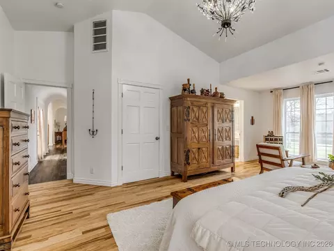 Bedroom - 32825 E 740 Rd, Wagoner, OK 74467 photo 2 of 6