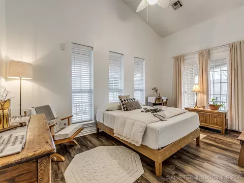 Bedroom - 32825 E 740 Rd, Wagoner, OK 74467 photo 5 of 6