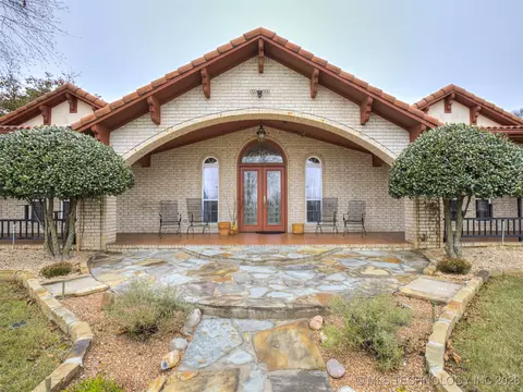 Exterior - 32825 E 740 Rd, Wagoner, OK 74467 photo 2 of 13