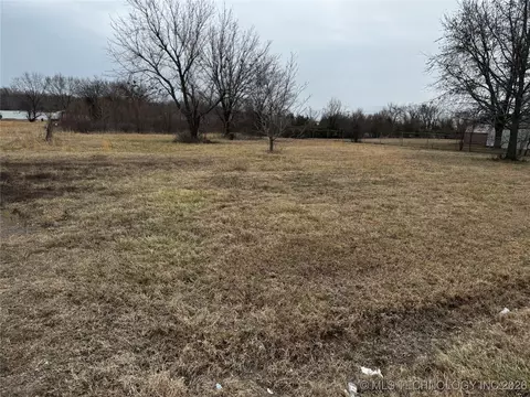 1401 S Polk Ave, Wagoner, OK 74467