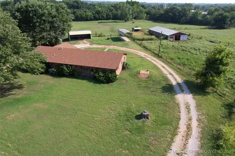 200 2nd St, Pawnee, OK 74058