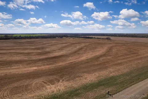 0001 E 320, Red Rock, OK 74651