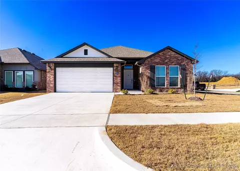 10876 S 271st East Ave, Coweta, OK 74429