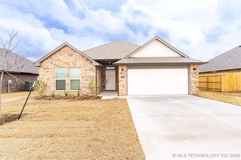 27790 E 109th Pl S, Coweta, OK 74429