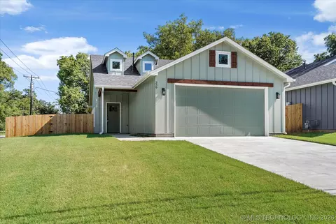 339 W Hickory St, Coweta, OK 74429