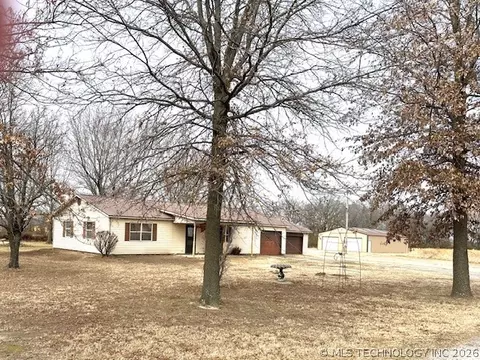 1564 W 110th St N, Wagoner, OK 74467