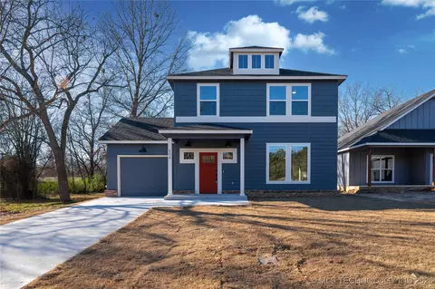 604 S Division St, Coweta, OK 74429