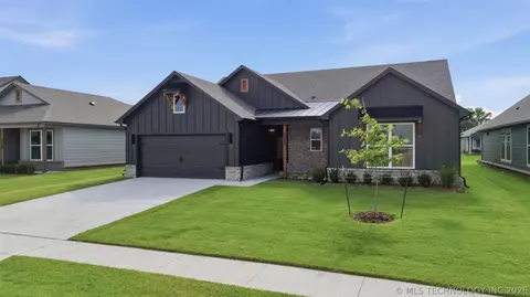 6703 S Aster Ave, Broken Arrow, OK 74011