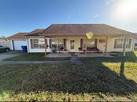 203 S Secondine Pl, Chelsea, OK 74016