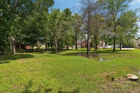 10 Edgewood Dr, Mcalester, OK 74501