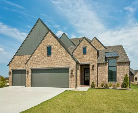 2704 W Twin Oaks St, Broken Arrow, OK 74012