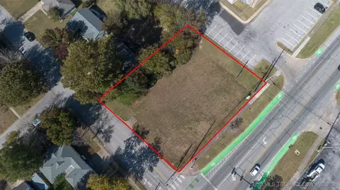 1524 S Main St, Broken Arrow, OK 74012