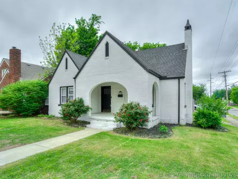 1204 S Columbia Ave, Tulsa, OK 74104