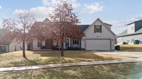 27232 E 131st St S, Coweta, OK 74429