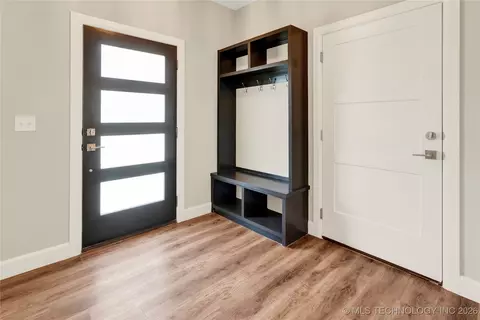 Entry Way - 728 E Tecumseh St N, Tulsa, OK 74106 photo 1 of 4