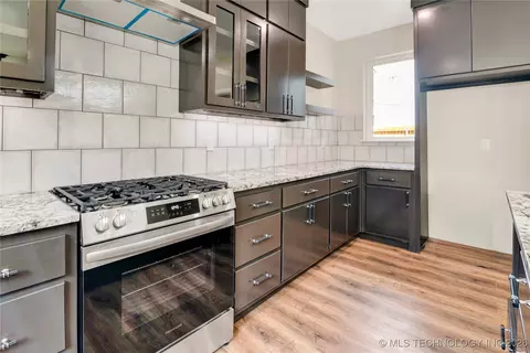 Kitchen - 728 E Tecumseh St N, Tulsa, OK 74106 photo 2 of 8