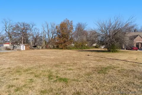 243 E 141st St, Glenpool, OK 74033 photo 2