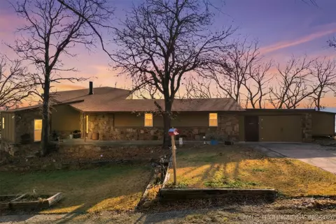 70 Acorn Ln, Crowder, OK 74430