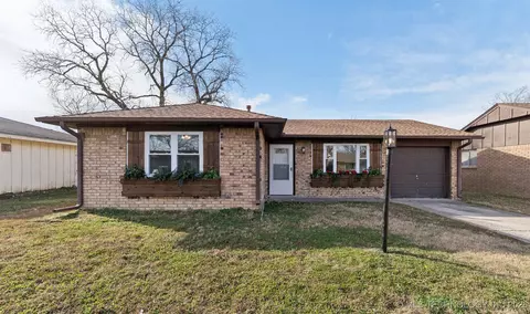 420 N Oklahoma, Pryor, OK 74361